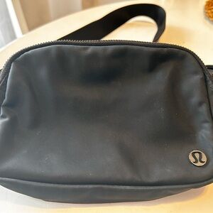 Lululemon Everywhere Belt Bag